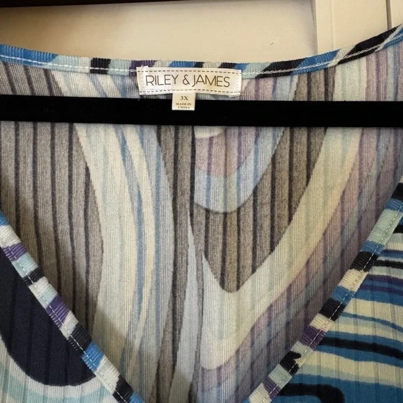 Stylish Blue and Purple Long Sleeve Top - Picture 4 of 4